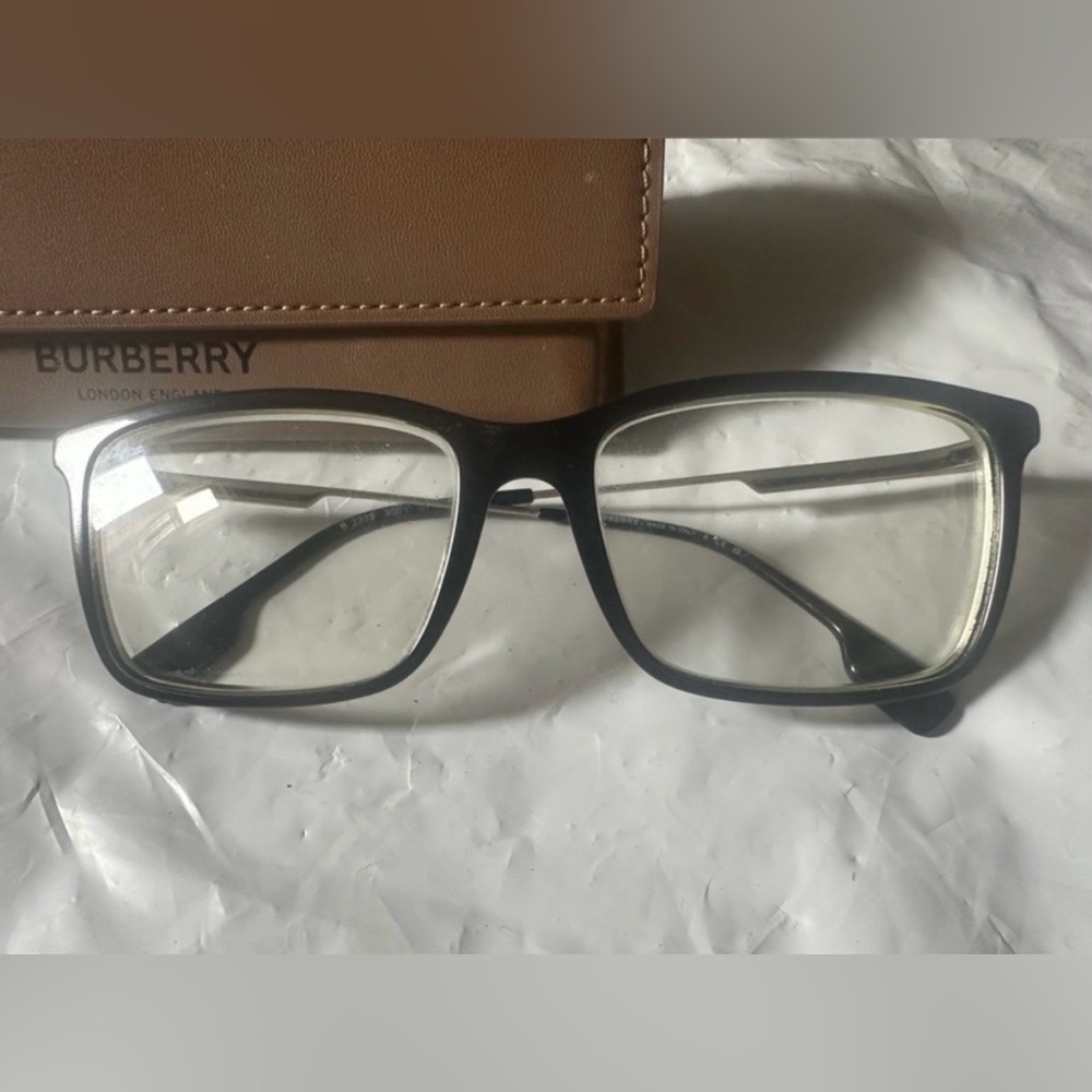 Burberry Classic Black Eyewear